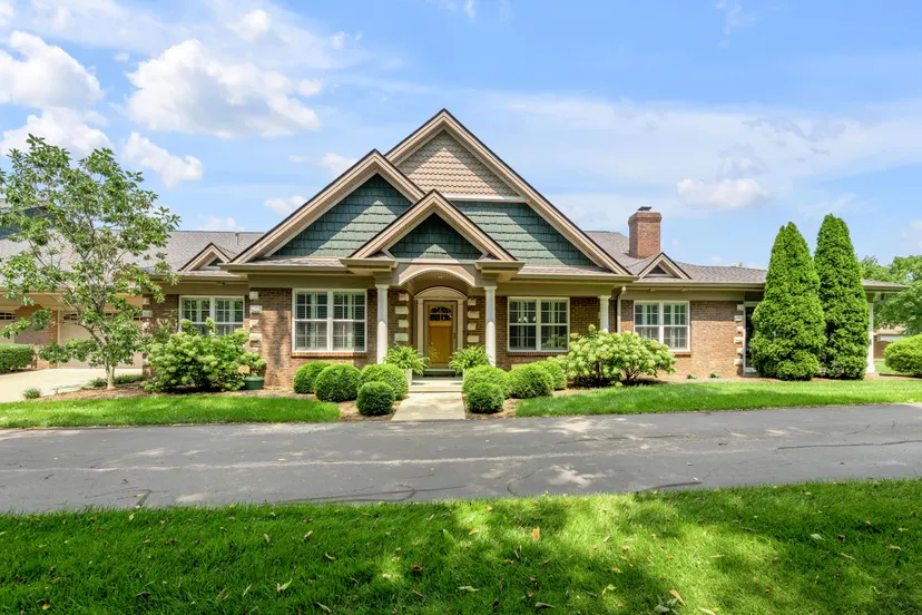 1950 Fort Harrods Drive, Lexington, KY 40503 — primary photo