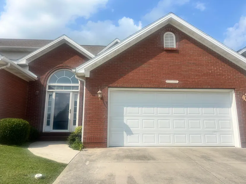 81 E Saddlebrook Drive, Somerset, KY 42503 — primary photo