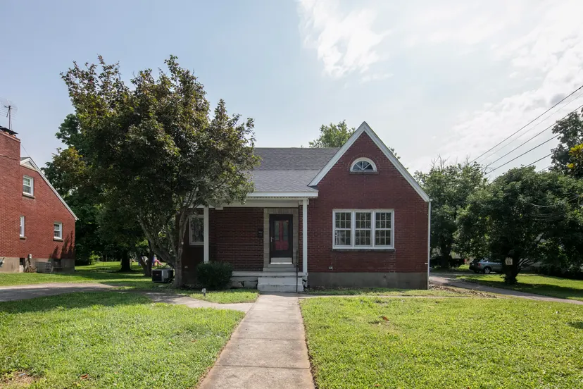 402 Logan Avenue, Stanford, KY 40484 — primary photo