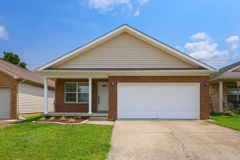 217 Christopher Drive, Nicholasville, KY 40356 — primary photo