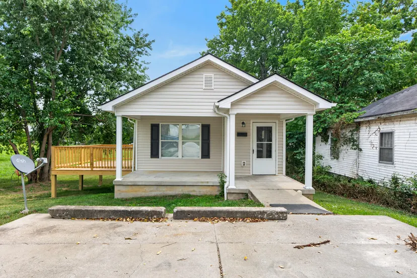 117 Estill Street, Mt Sterling, KY 40353 — primary photo