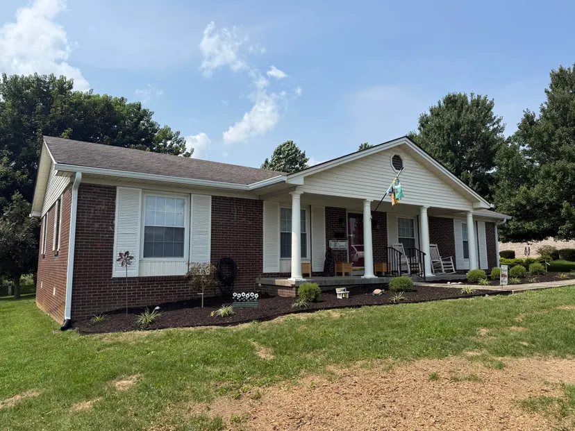213 Maplewood Drive, Lancaster, KY 40444 — primary photo