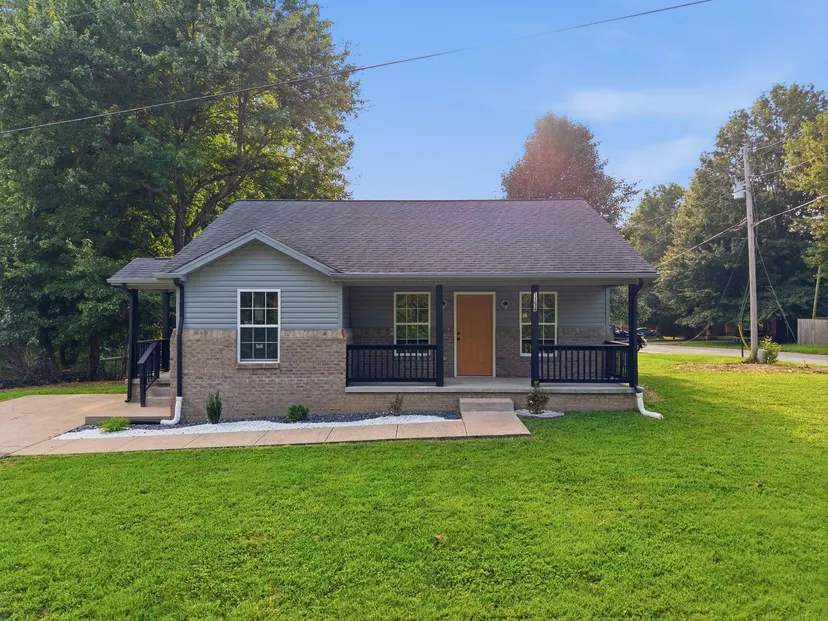 1194 Berdine Way, Lawrenceburg, KY 40342 — primary photo