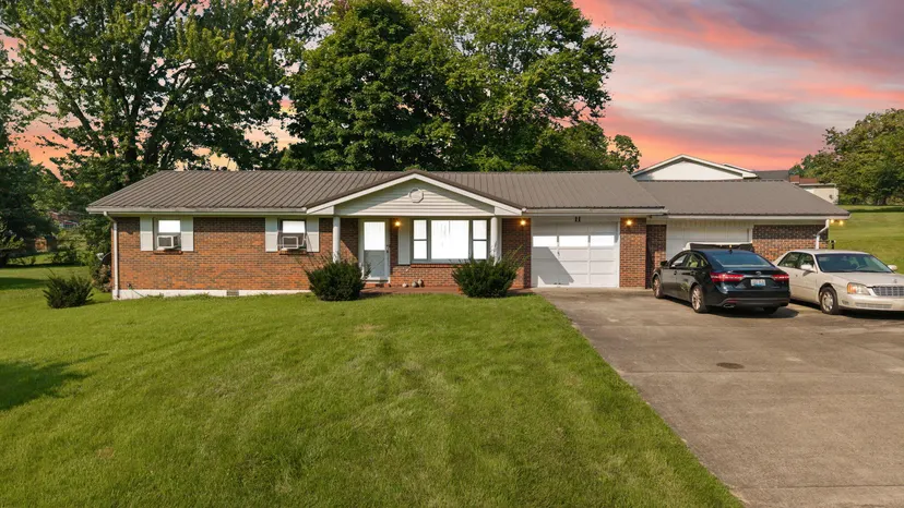 11 Circle Drive, Somerset, KY 42501 — primary photo