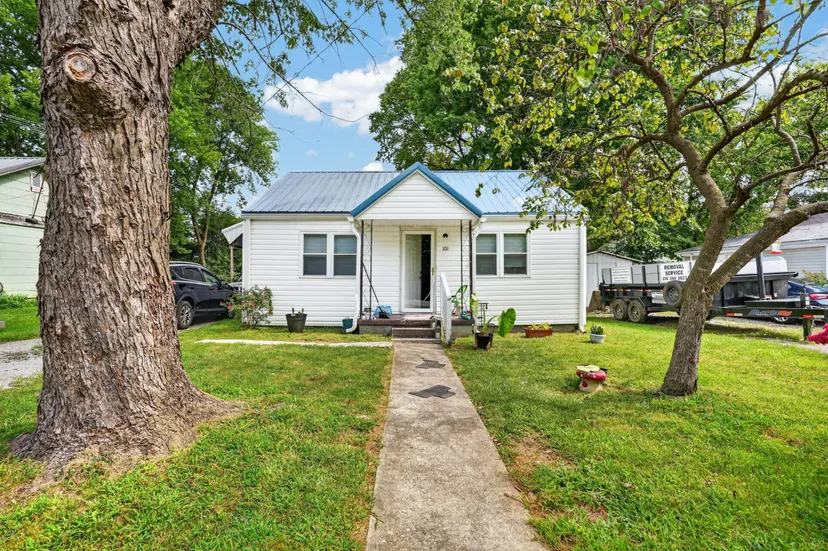101 Legion Circle, Hopkinsville, KY 42240 — primary photo