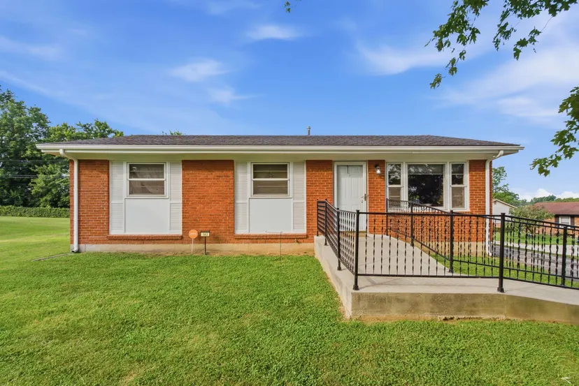 143 Spruce Court, Winchester, KY 40391 — primary photo