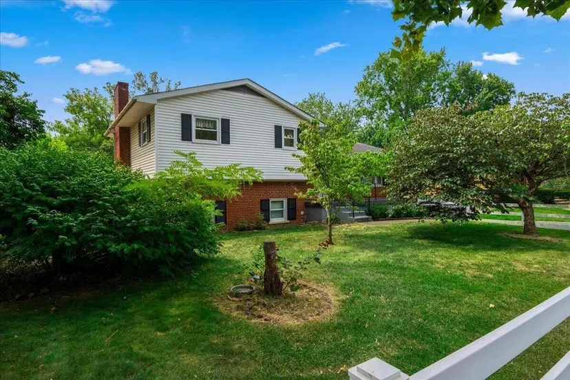1468 Pine Meadow Road, Lexington, KY 40504 — primary photo