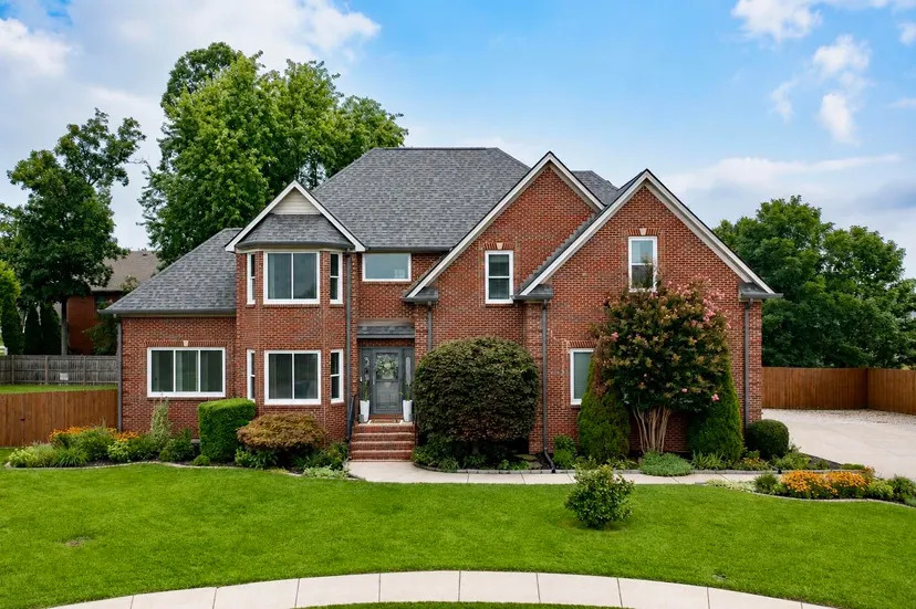 608 Lacewood Court, Berea, KY 40403 — primary photo