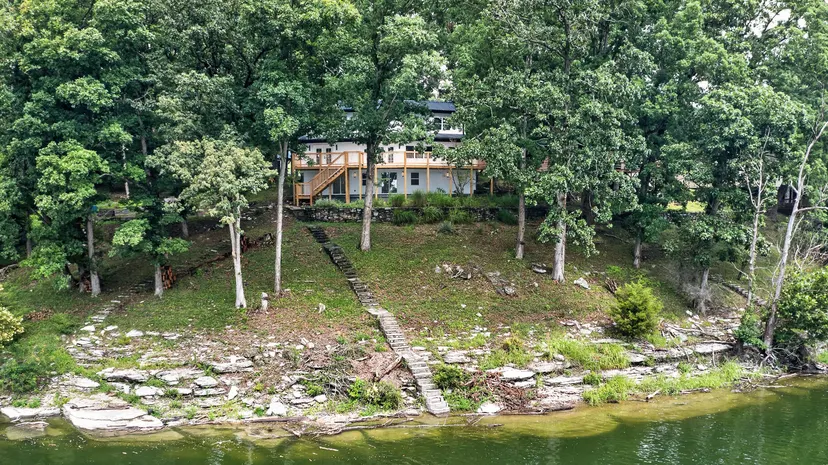 656 Chimney Rock Road, Harrodsburg, KY 40330 — primary photo