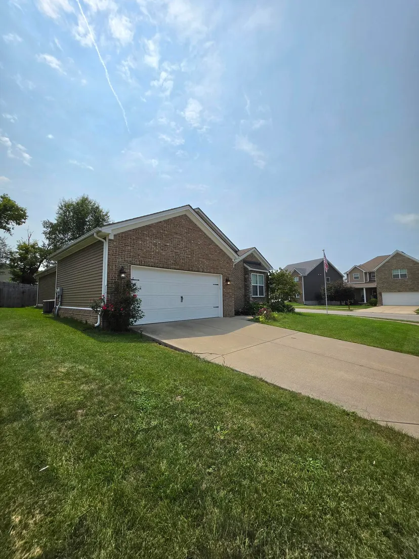 100 Stephen Drive, Georgetown, KY 40324 — primary photo