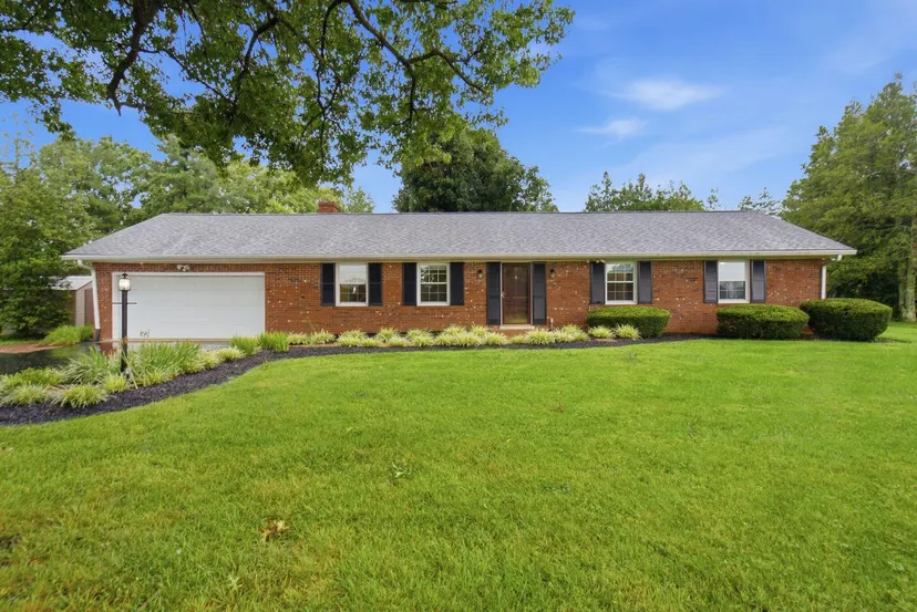 4660 Athens Walnut Hill Pike, Lexington, KY 40515 — primary photo