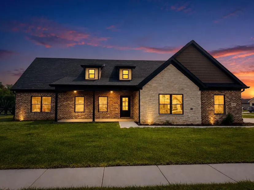 103 Choctaw Trail, Richmond, KY 40475 — primary photo
