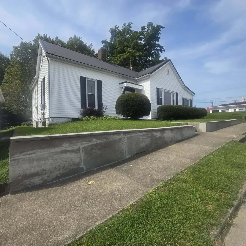 206 Richmond Street, Lancaster, KY 40444 — primary photo