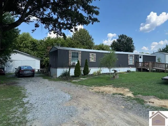 172 Mobile Heights, Mayfield, KY 42066 — primary photo