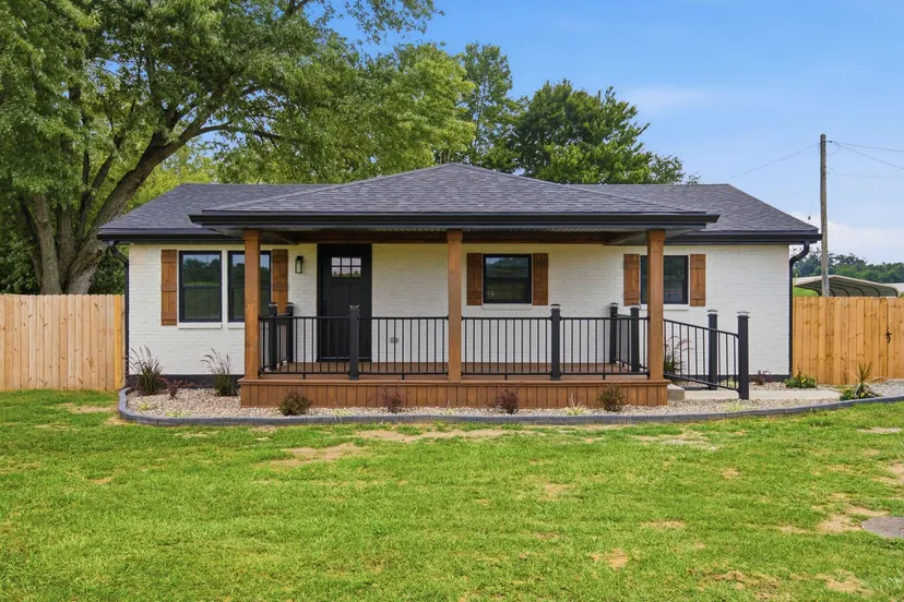 650 Bedford Road, Jeffersonville, KY 40337 — primary photo