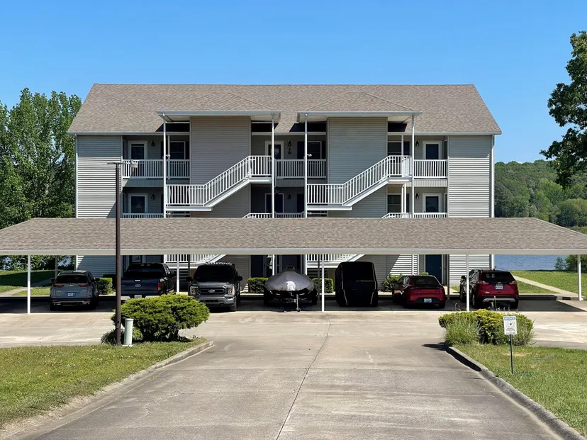 88 88 Deer Lake Ln Lane Unit 2, Murray, KY 42071 — primary photo
