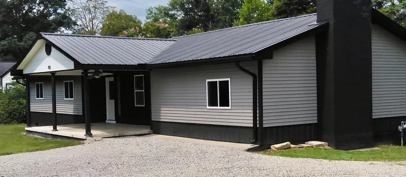 435 McGuire Avenue, Beattyville, KY 41311 — primary photo