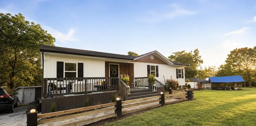 1045 Baxter Ridge Road, Lawrenceburg, KY 40342 — primary photo