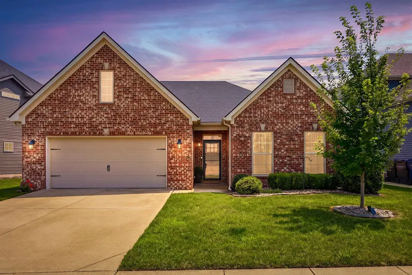 3676 Bay Springs Park, Lexington, KY 40509 — primary photo