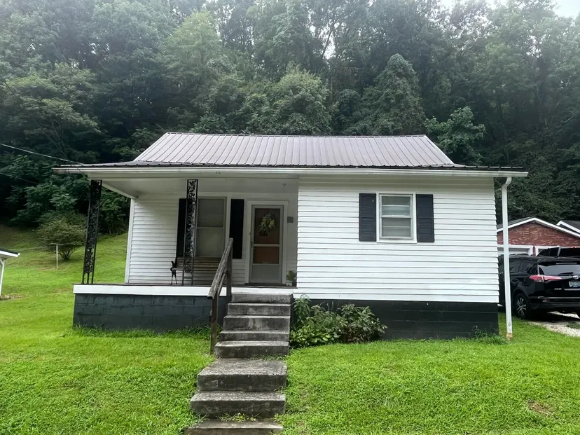 227 Coal Branch Road, Salyersville, KY 41465 — primary photo