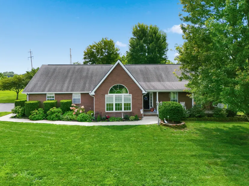 101 Whispering Hills Drive, Berea, KY 40403 — primary photo