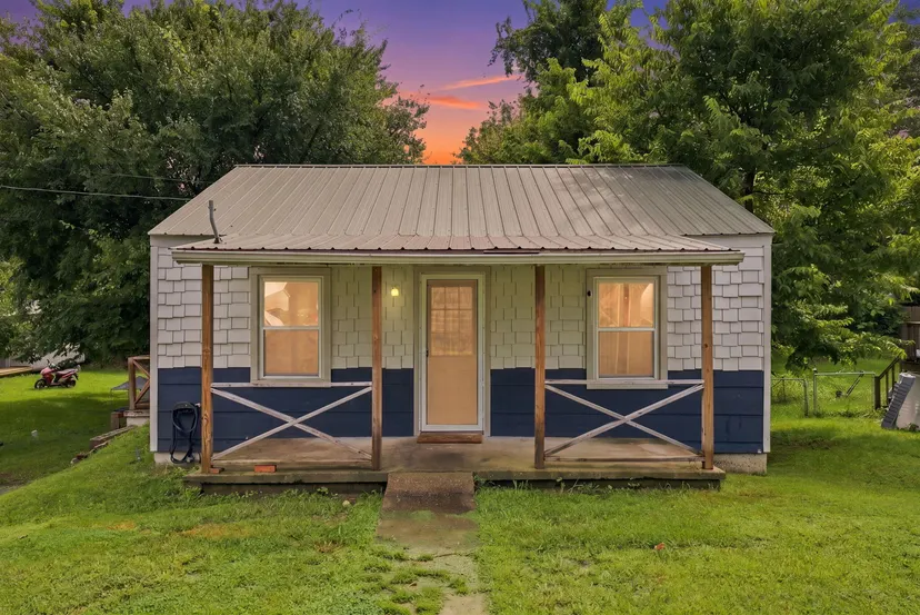 105 Turner Avenue, Lancaster, KY 40444 — primary photo