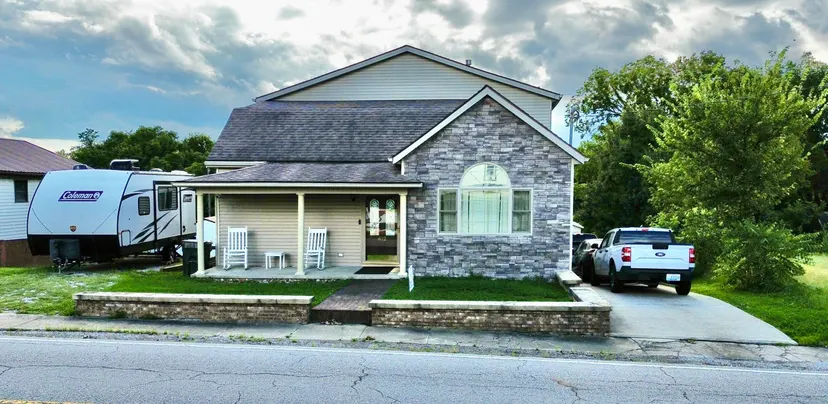 612 N Broadway Street, Carlisle, KY 40311 — primary photo
