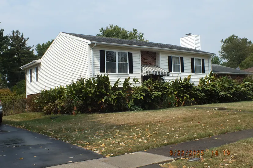 586 Buckingham Lane, Lexington, KY 40503 — primary photo
