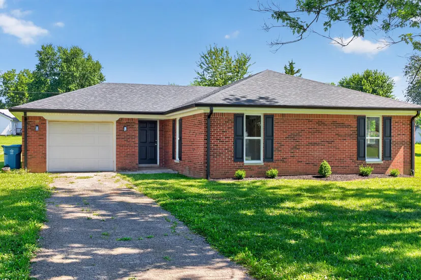 251 Longview Street, Harrodsburg, KY 40330 — primary photo