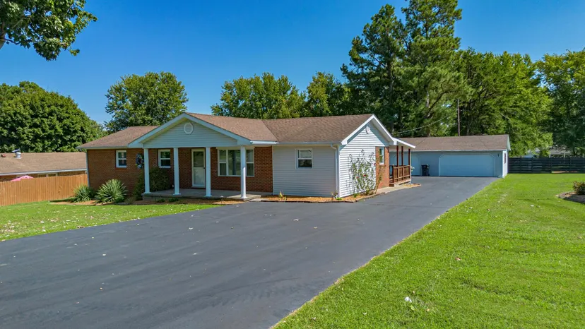 204 Summit Drive, Marion, KY 42064 — primary photo