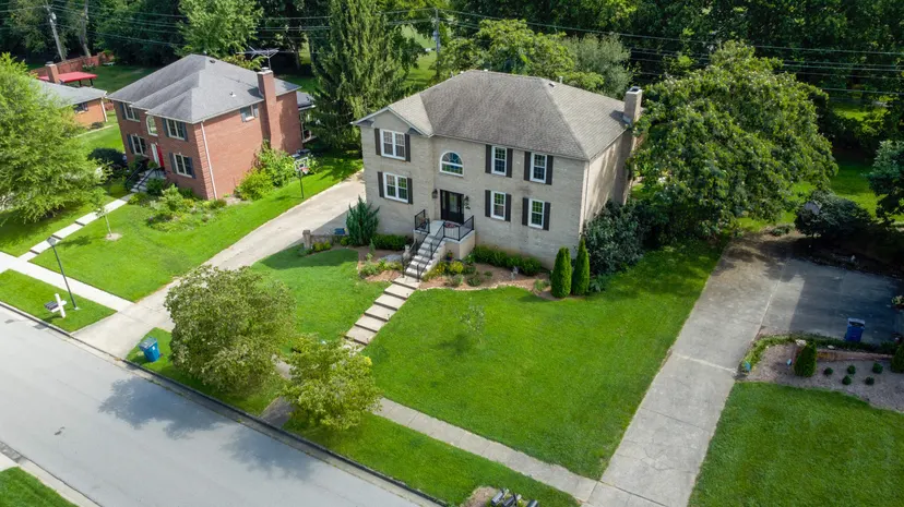 1375 Lannock Drive, Danville, KY 40422 — primary photo