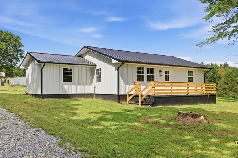 118 Williams Lane, Mayfield, KY 42066 — primary photo
