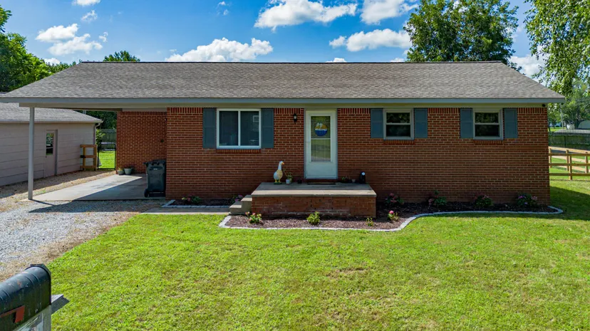 1750 Lambert Drive, Paducah, KY 42003 — primary photo