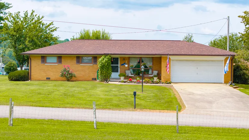 44 Tradeway Avenue, Monticello, KY 42633 — primary photo