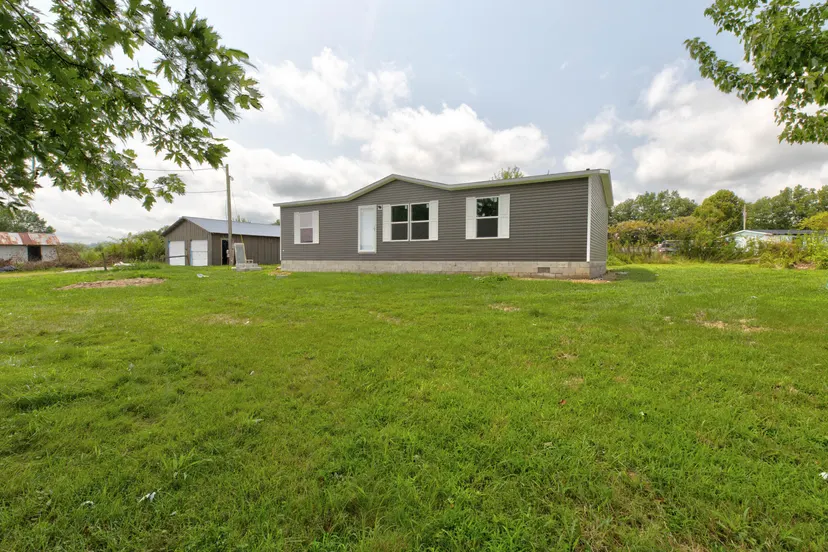 257 Sawmill Road, Jeffersonville, KY 40337 — primary photo