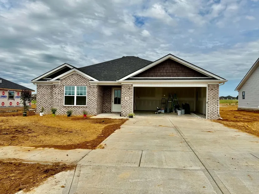 408 Lands End Drive, Berea, KY 40403 — primary photo