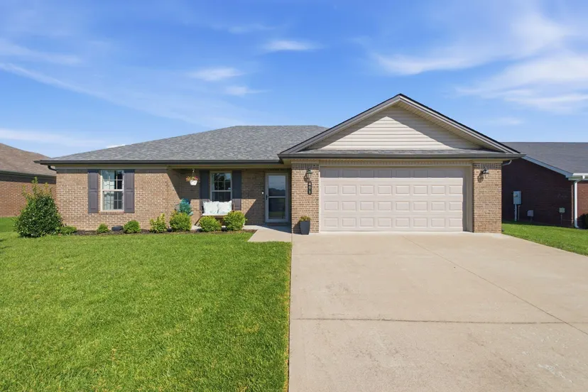 471 Southern Cross Drive, Richmond, KY 40475 — primary photo