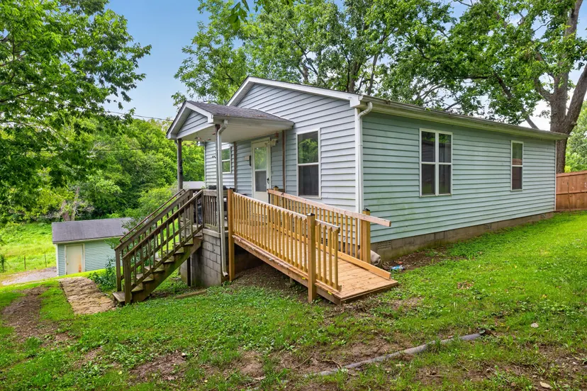 310 E 10th Street, Millersburg, KY 40348 — primary photo