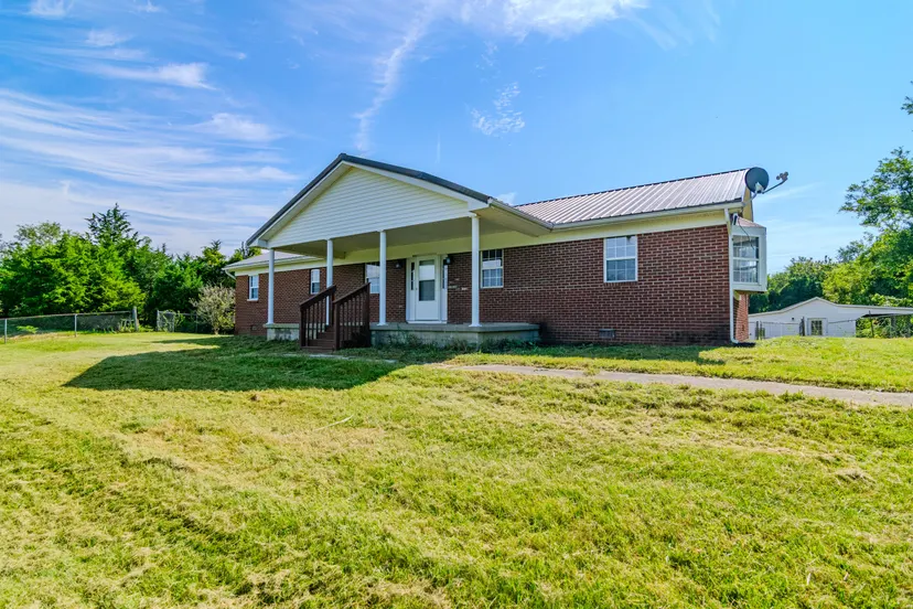 4961 Battlefield Memorial Highway, Berea, KY 40403 — primary photo