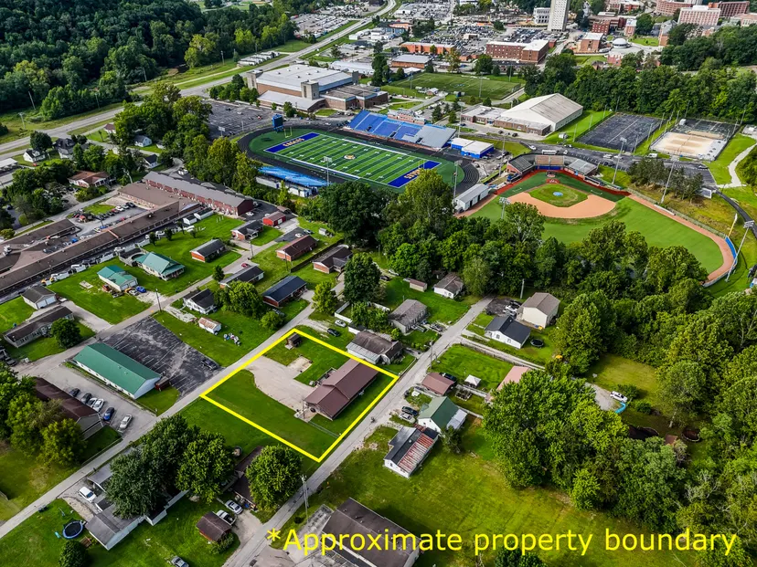 924 Piedmont Street, Morehead, KY 40351 — primary photo