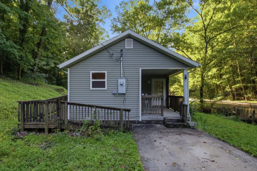 450 Nada Tunnel Road, Stanton, KY 40380 — primary photo