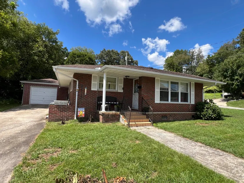 1500 S Elm Street, Corbin, KY 40701 — primary photo