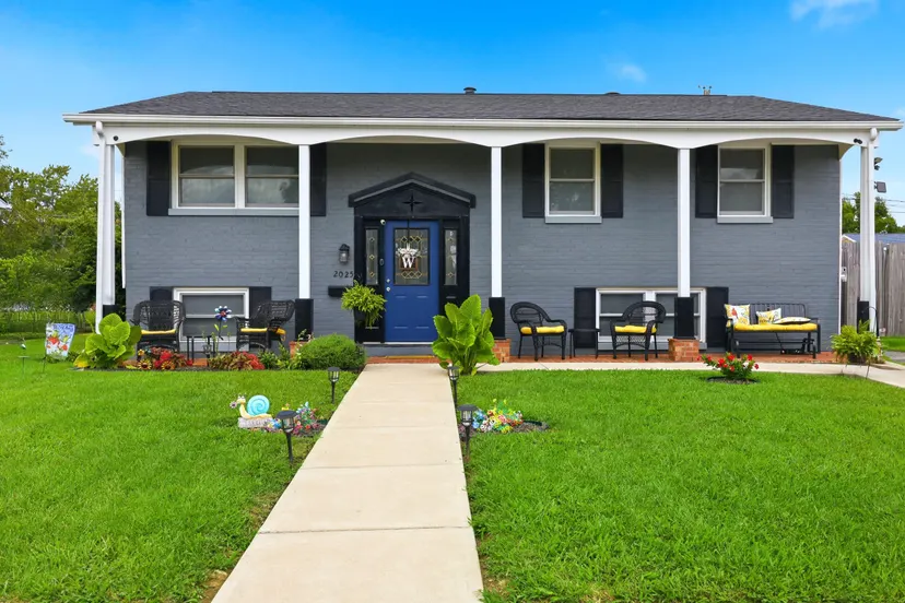 2025 New Orleans Drive, Lexington, KY 40505 — primary photo