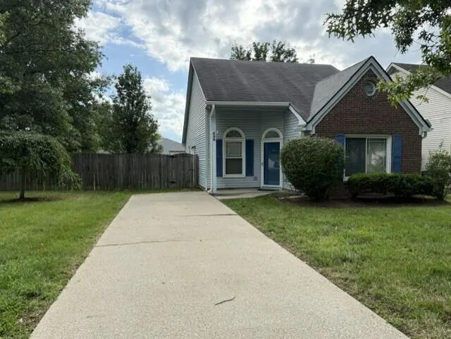 620 Princeton Circle, Lexington, KY 40517 — primary photo