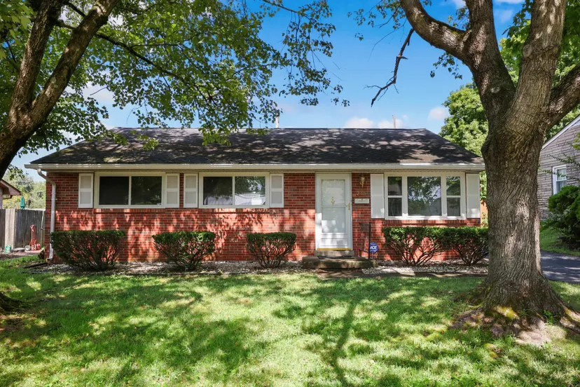 245 Vanderbilt Drive, Lexington, KY 40517 — primary photo