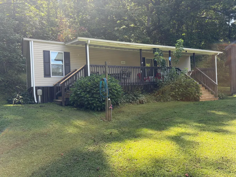 3562 Old Beaver Road, Frenchburg, KY 40322 — primary photo