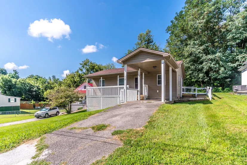 117 E Kentucky Avenue, Richmond, KY 40475 — primary photo