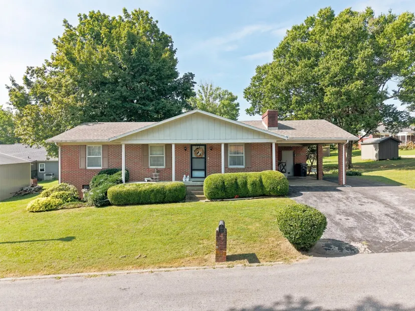 206 Alise Court, Princeton, KY 42445 — primary photo