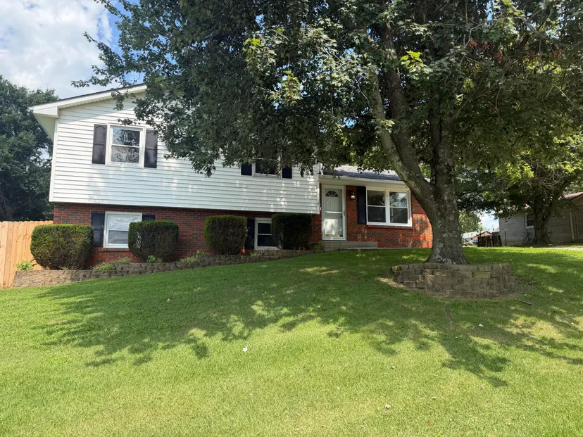 1511 Diane Court, Mt Sterling, KY 40353 — primary photo