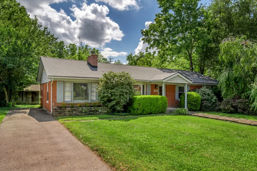 213 Eastway Drive, Richmond, KY 40475 — primary photo